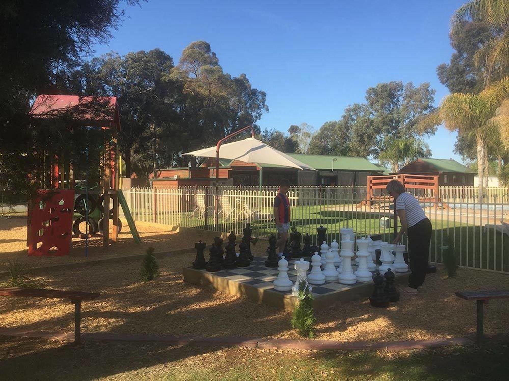 Cobram Barooga Golf Resort Exterior photo